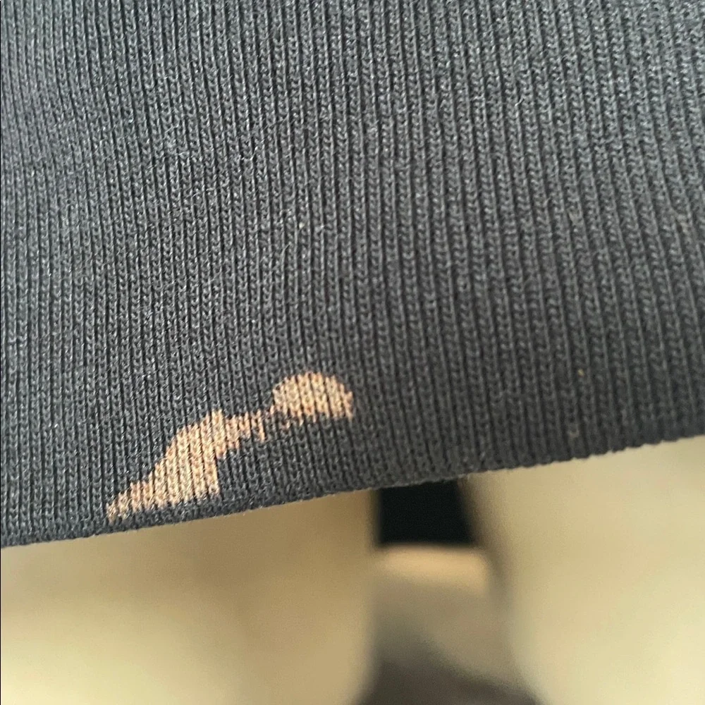 ✨ Victoria’s Secret PINK Medium Crewneck | Camo, Comfy & Casual - Picture 2 of 2